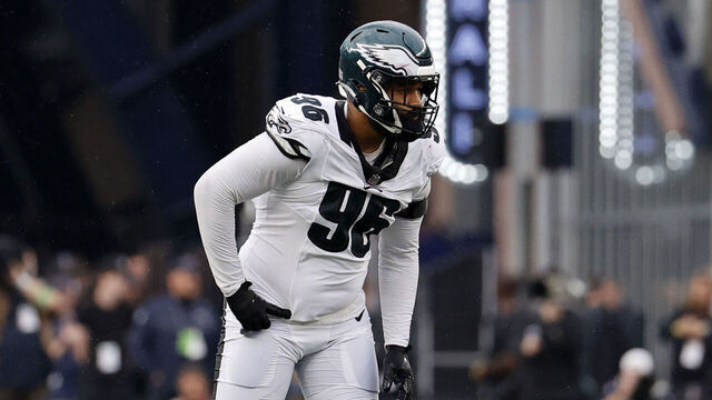 FOXBOROUGH, MA - SEPTEMBER 10: Philadelphia Eagles defensive End Derek Barnett (96) during a game between the New England Patriots and the Philadelphia Eagles on September 10, 2023, at Gillette Stadium in Foxborough, Massachusetts.