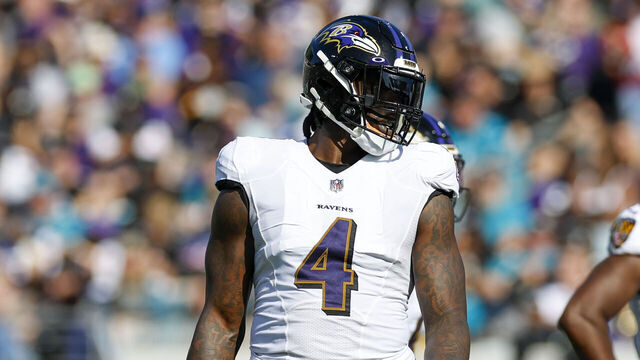 JACKSONVILLE, FL - NOVEMBER 27: Baltimore Ravens linebacker Jason Pierre-Paul (4) during the game between the Baltimore Ravens and the Jacksonville Jaguars on November 27, 2022 at TIAA Bank Field in Jacksonville, Fl.