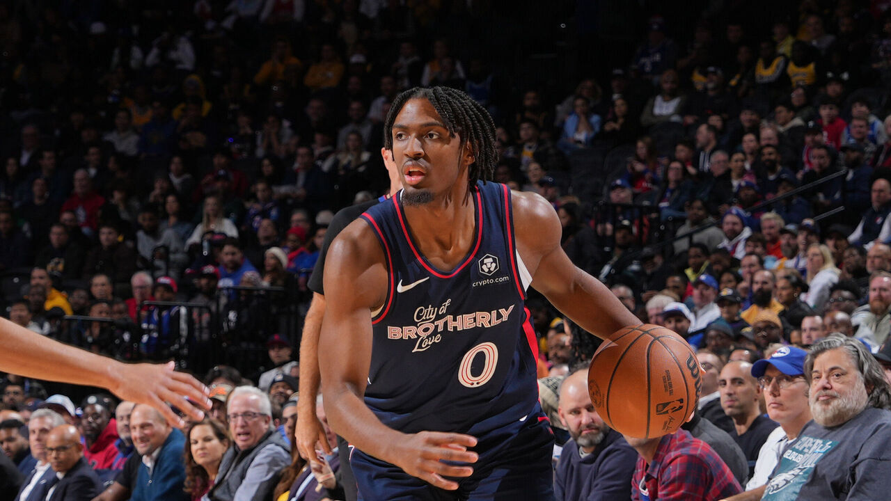 PHILADELPHIA, PA - NOVEMBER 27: Tyrese Maxey #0 of the Philadelphia 76ers dribbles the ball during the game against the Los Angeles Lakers on November 27, 2023 at the Wells Fargo Center in Philadelphia, Pennsylvania NOTE TO USER: User expressly acknowledges and agrees that, by downloading and/or using this Photograph, user is consenting to the terms and conditions of the Getty Images License Agreement. Mandatory Copyright Notice: Copyright 2023 NBAE