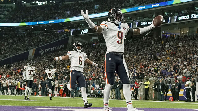 MINNEAPOLIS, MN - NOVEMBER 27: Chicago Bears defensive back Jaquan Brisker (9) does the Skol Chant after intercepting Minnesota Vikings quarterback Joshua Dobbs (15) during the second quarter of an NFL game between the Minnesota Vikings and Chicago Bears on November 27, 2023, at U.S. Bank Stadium in Minneapolis, MN.