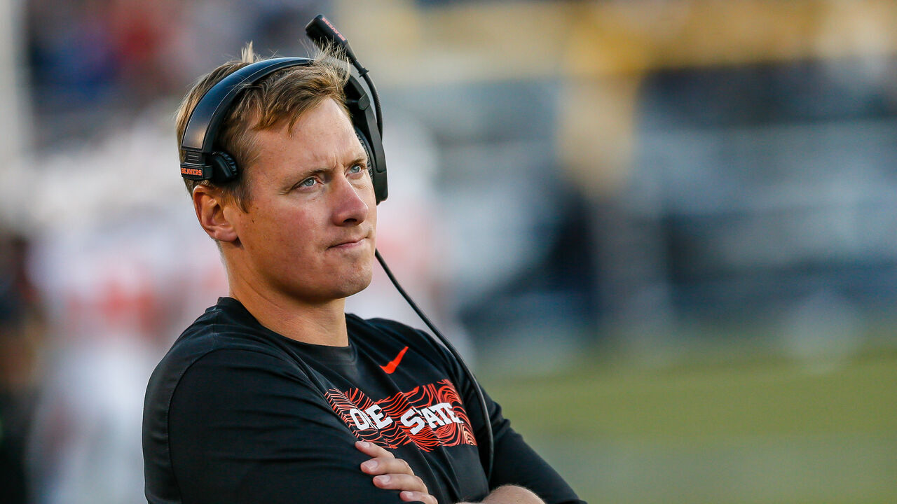 RENO, NV - SEPTEMBER 15: Linebackers coach Trent Bray of the Oregon State Beavers stands on the sideline during todays game between the Nevada Wolf Pack and the Oregon State Beavers on September 15, 2018 in Reno, Nevada.