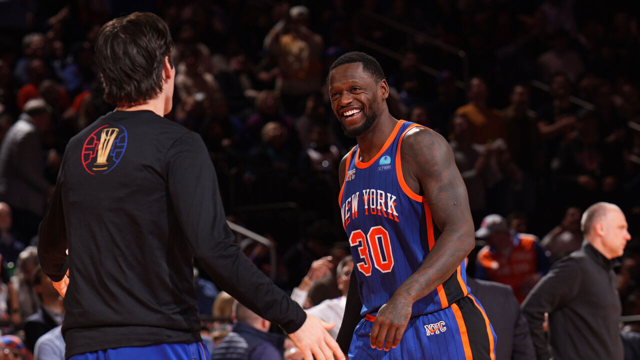 NEW YORK, NY - NOVEMBER 28: Julius Randle #30 of the New York Knicks smiles during the game against the Charlotte Hornets during the In-Season Tournament on November 28, 2023 at Madison Square Garden in New York City, New York. Mandatory Copyright Notice: Copyright 2023 NBAE