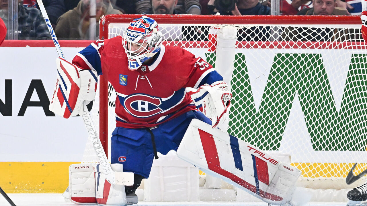 MONTREAL, CANADA - NOVEMBER 14: Sam Montembeault #35 of the Montreal Canadiens tends the net during the second period against the Calgary Flames at the Bell Centre on November 14, 2023 in Montreal, Quebec, Canada. The Calgary Flames defeated the Montreal Canadiens 2-1.