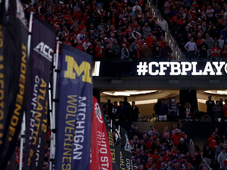 CFB bowl betting Analyzing opening lines, early moves of all 41 games