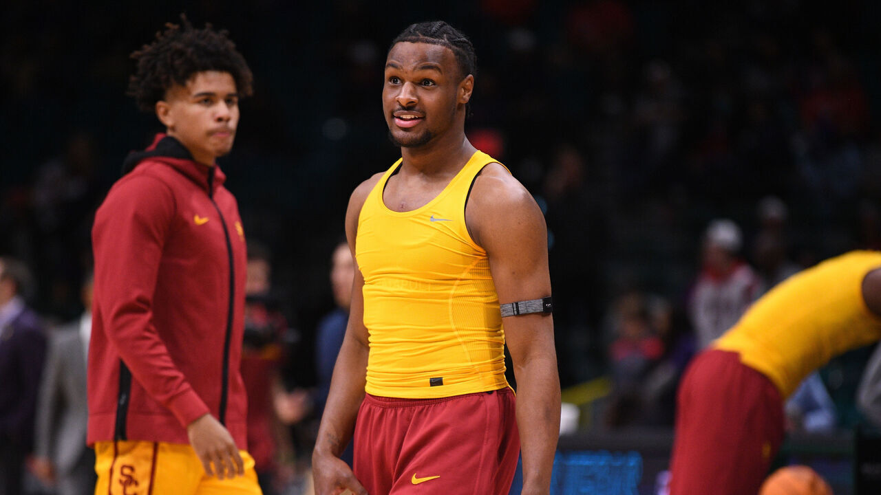 LAS VEGAS, NV - DECEMBER 02: USC Trojans guard Bronny James (6) looks on before the Legends of Basketball Las Vegas Invitational between Gonzaga Bulldogs vs USC Trojans on December 2, 2023 at MGM Grand Arena in Las Vegas, NV.