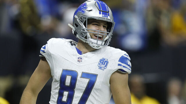 NEW ORLEANS, LOUISIANA - DECEMBER 03: Sam LaPorta #87 of the Detroit Lions celebrates after scoring a touchdown in the first quarter against the New Orleans Saints at the Caesars Superdome on December 03, 2023 in New Orleans, Louisiana.
