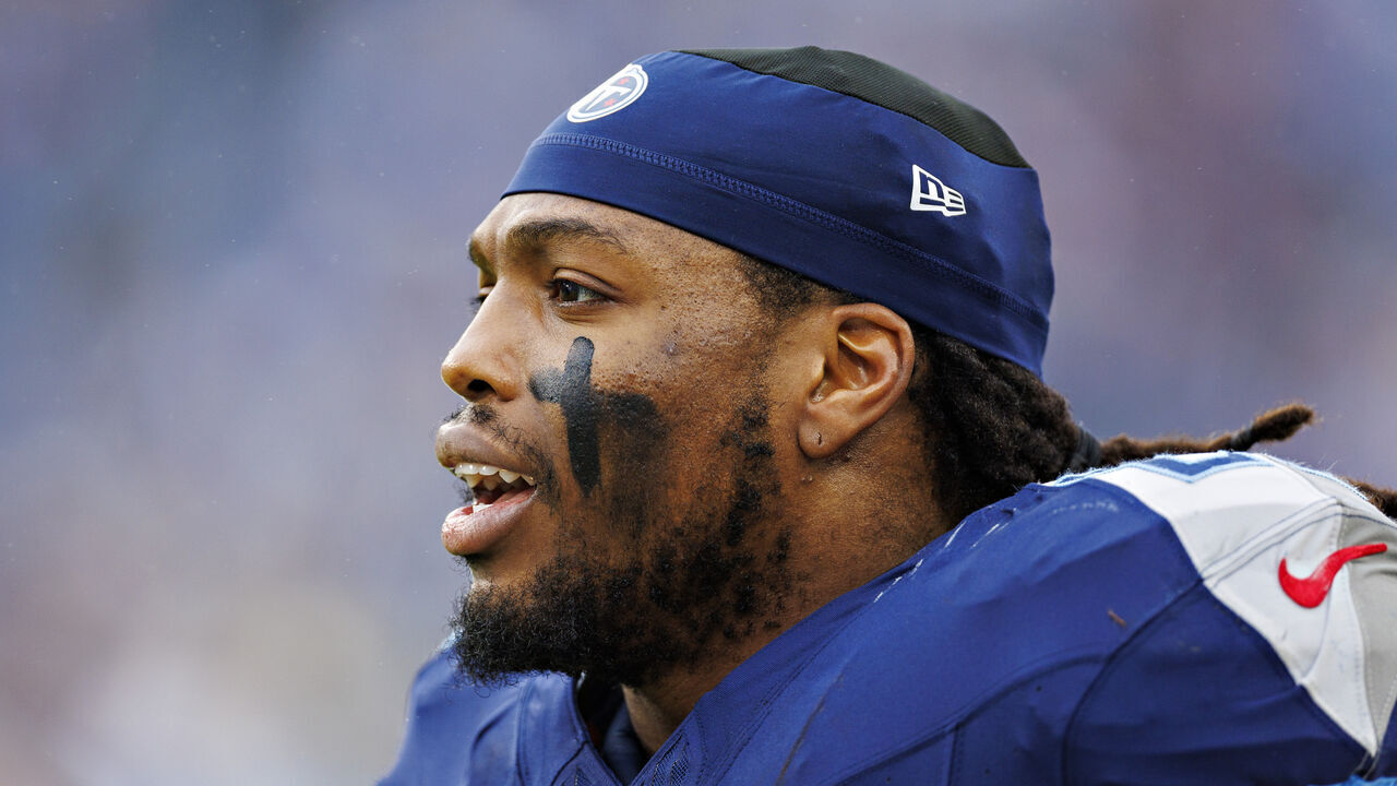 NASHVILLE, TENNESSEE - NOVEMBER 26: Derrick Henry #22 of the Tennessee Titans on the sidelines during the game against the Carolina Panthers at Nissan Stadium on November 26, 2023 in Nashville, Tennessee. The Titans defeated the Panthers 17-10.
