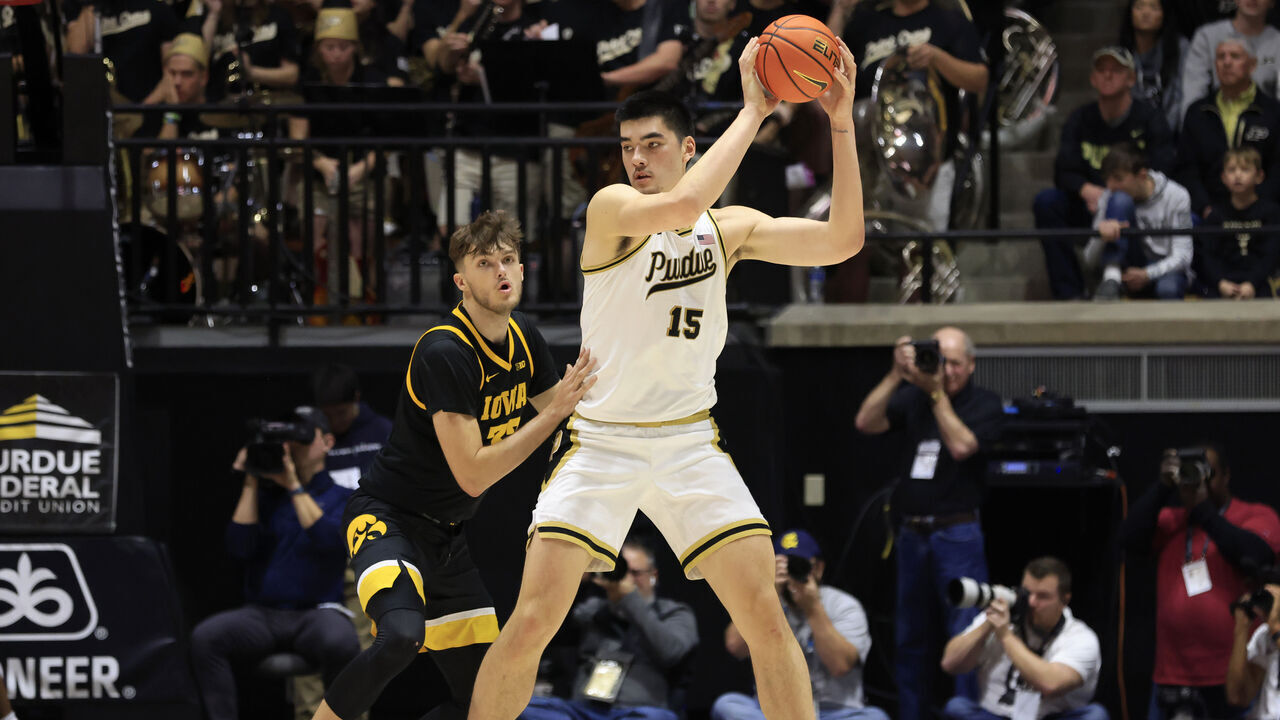 WEST LAFAYETTE, INDIANA - DECEMBER 04: Zach Edey #15 of the Purdue Boilermakers makes a move on Owen Freeman #32 of the Iowa Hawkeyes during the first half of their game on December 04, 2023 in West Lafayette, Indiana.