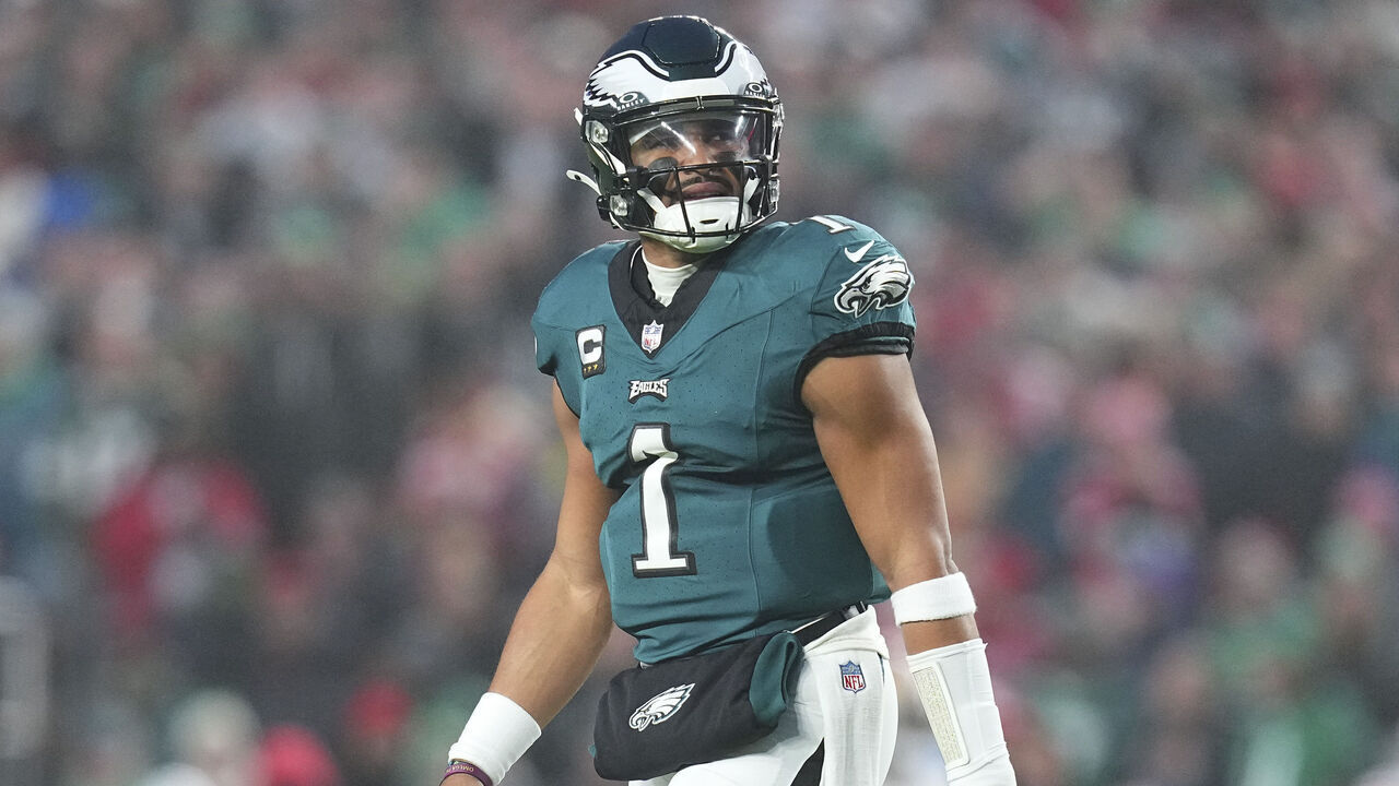 PHILADELPHIA, PENNSYLVANIA - DECEMBER 3: Jalen Hurts #1 of the Philadelphia Eagles looks on against the San Francisco 49ers at Lincoln Financial Field on December 3, 2023 in Philadelphia, Pennsylvania.