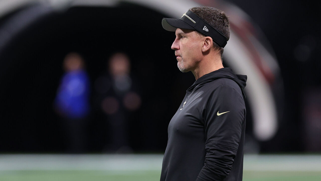 ATLANTA, GEORGIA - NOVEMBER 26: Head coach Dennis Allen of the New Orleans Saints looks on before the game against the Atlanta Falcons at Mercedes-Benz Stadium on November 26, 2023 in Atlanta, Georgia.