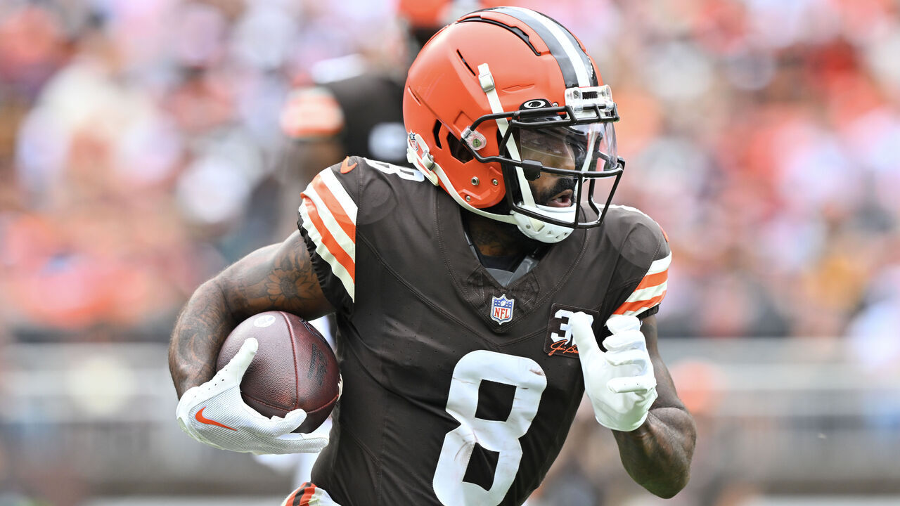 CLEVELAND, OHIO - SEPTEMBER 24: Elijah Moore #8 of the Cleveland Browns runs the ball against the Tennessee Titans during the first quarter of a game at Cleveland Browns Stadium on September 24, 2023 in Cleveland, Ohio.