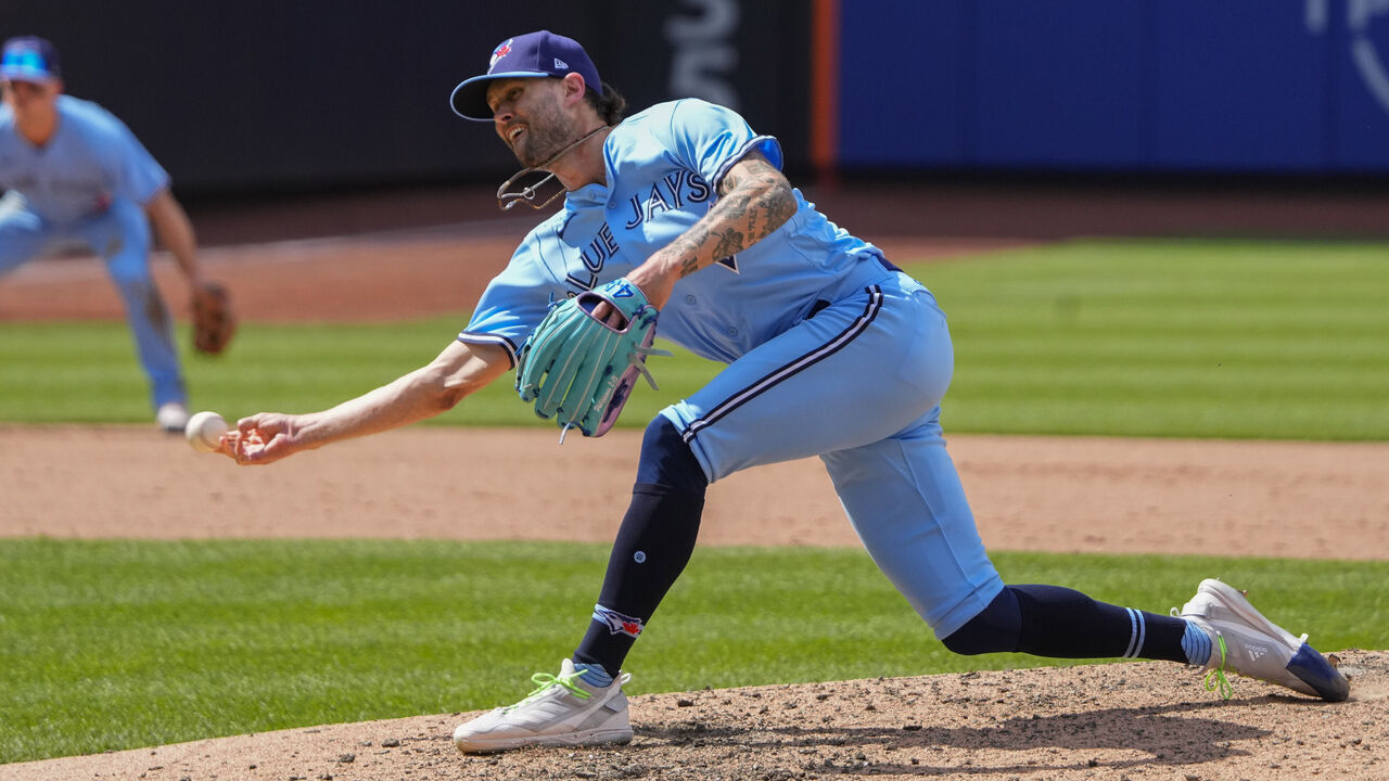 FLUSHING, NY - JUNE 04: Toronto Blue Jays Pitcher Adam Cimber (90) delivers a pitch during the seventh inning of the Major League Baseball game between the Toronto Blue Jays and New York Mets on June 4, 2023, at Citi Field in Flushing, NY.