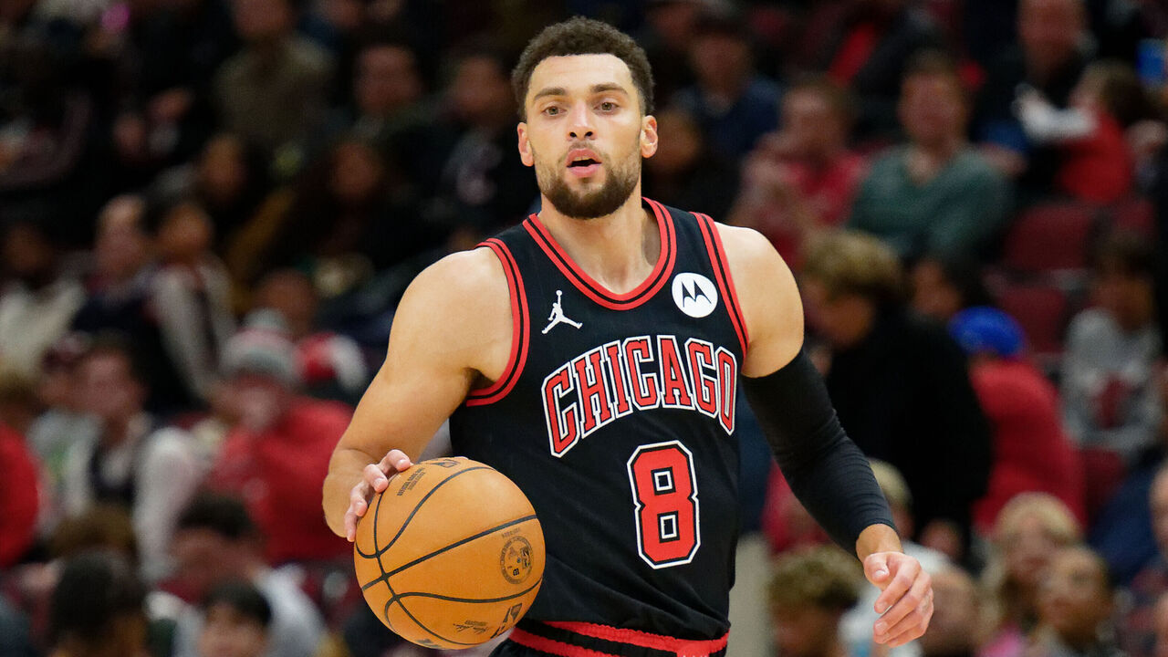 CHICAGO, ILLINOIS - NOVEMBER 18: Zach Lavine #8 of the Chicago Bulls controls the ball against the Miami Heat on November 18, 2023 at United Center in Chicago, Illinois.
