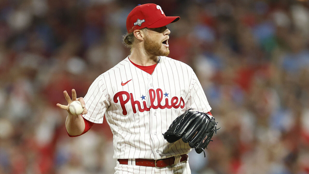 PHILADELPHIA, PENNSYLVANIA - OCTOBER 03: Craig Kimbrel #31 of the Philadelphia Phillies reacts during the ninth inning against the Miami Marlins in Game One of the Wild Card Series at Citizens Bank Park on October 03, 2023 in Philadelphia, Pennsylvania.