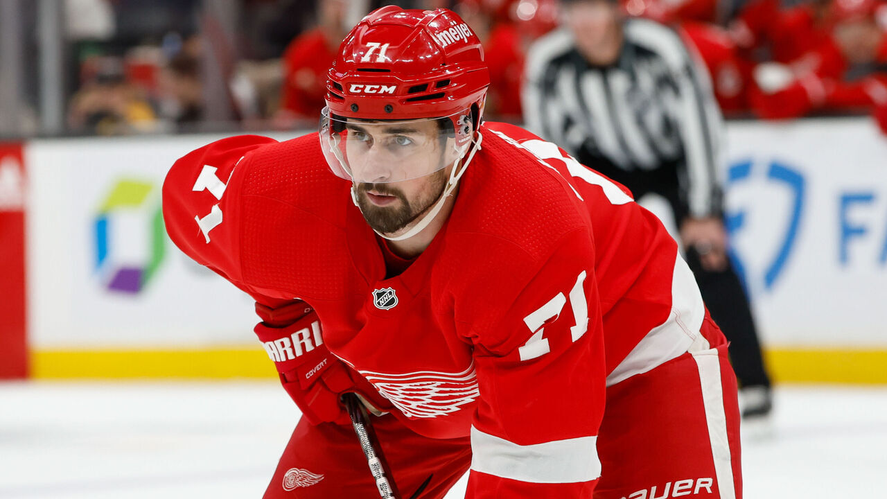 BOSTON, MASSACHUSETTS - NOVEMBER 24: Dylan Larkin #71 of the Detroit Red Wings skates against the Boston Bruins during the second period at the TD Garden on November 24, 2023 in Boston, Massachusetts. The Red Wings won 5-2.