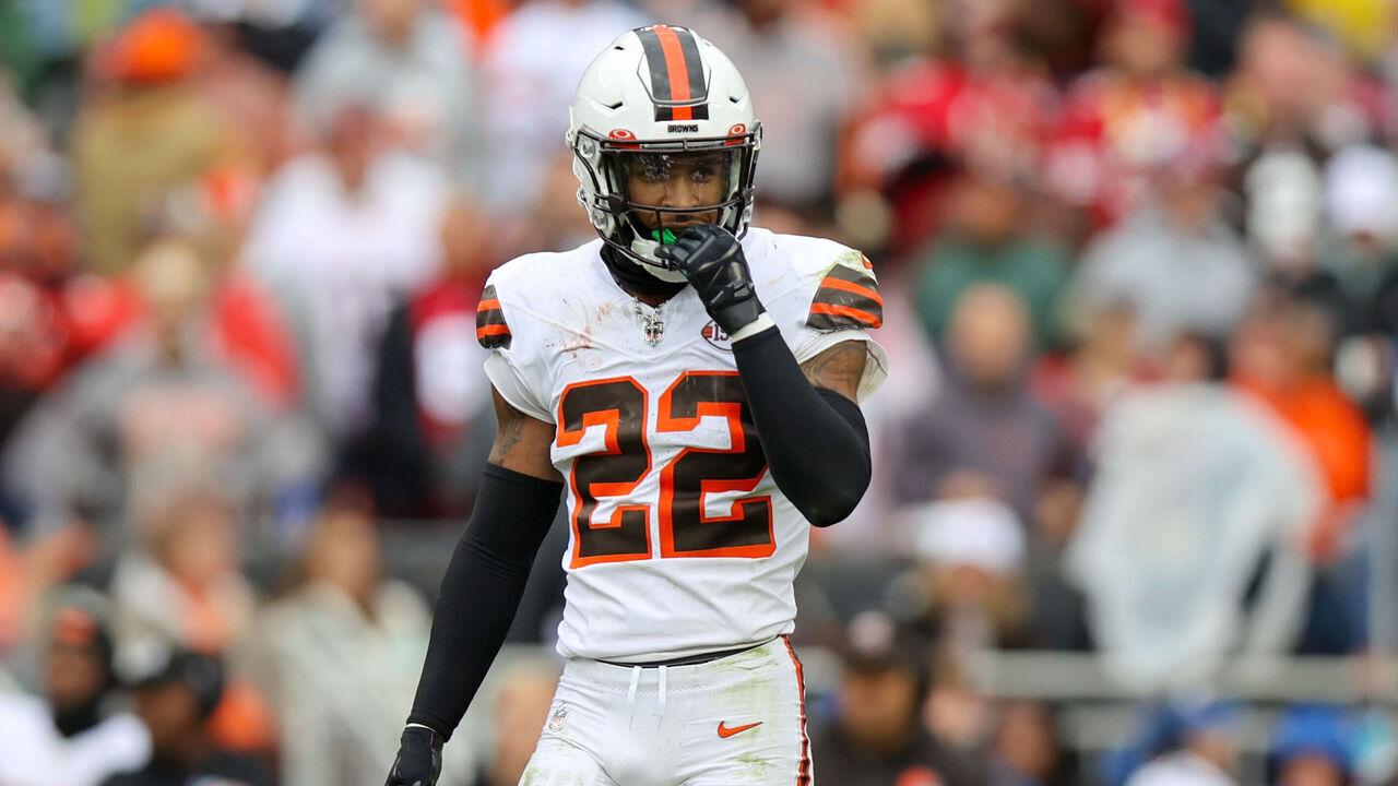 CLEVELAND, OH - OCTOBER 15: Cleveland Browns safety Grant Delpit (22) on the field during the third quarter of the National Football League game between the San Francisco 49ers and Cleveland Browns on October 15, 2023, at Cleveland Browns Stadium in Cleveland, OH.