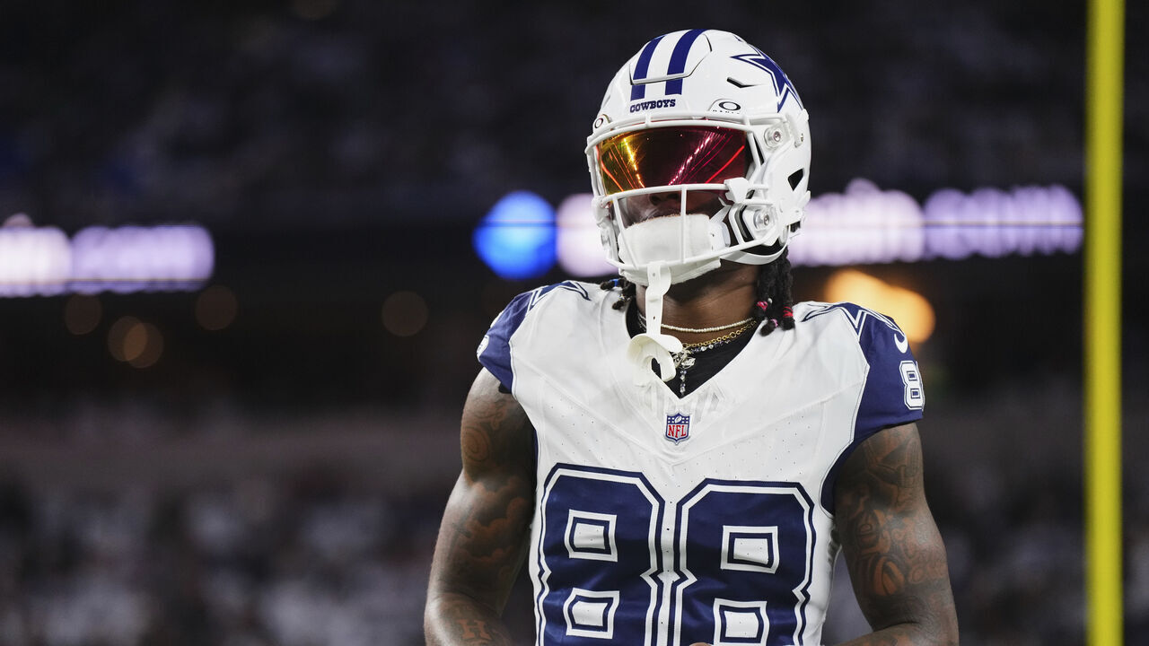 ARLINGTON, TX - DECEMBER 10: CeeDee Lamb #88 of the Dallas Cowboys warms up before kickoff against the Philadelphia Eagles at AT&T Stadium on December 10, 2023 in Arlington, Texas.