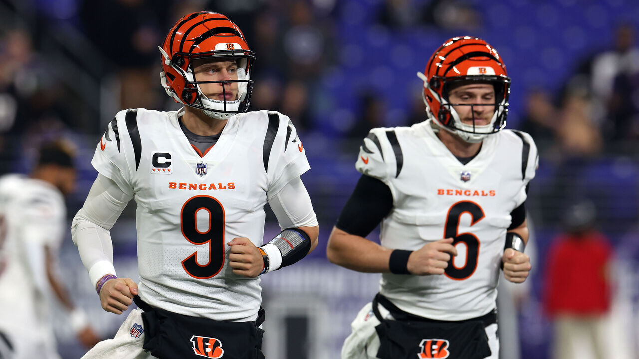BALTIMORE, MARYLAND - NOVEMBER 16: Quarterbacks Joe Burrow #9 and Jake Browning #6 of the Cincinnati Bengals take the field before the start of the Bengals and Baltimore Ravens game at M&T Bank Stadium on November 16, 2023 in Baltimore, Maryland.