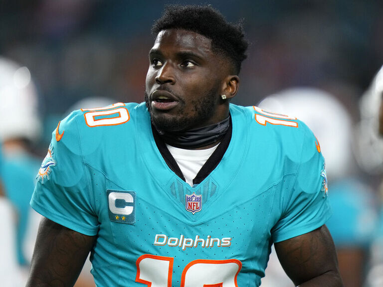 Dolphins' Hill eyeing pay bump amid rising receiver market | theScore.com