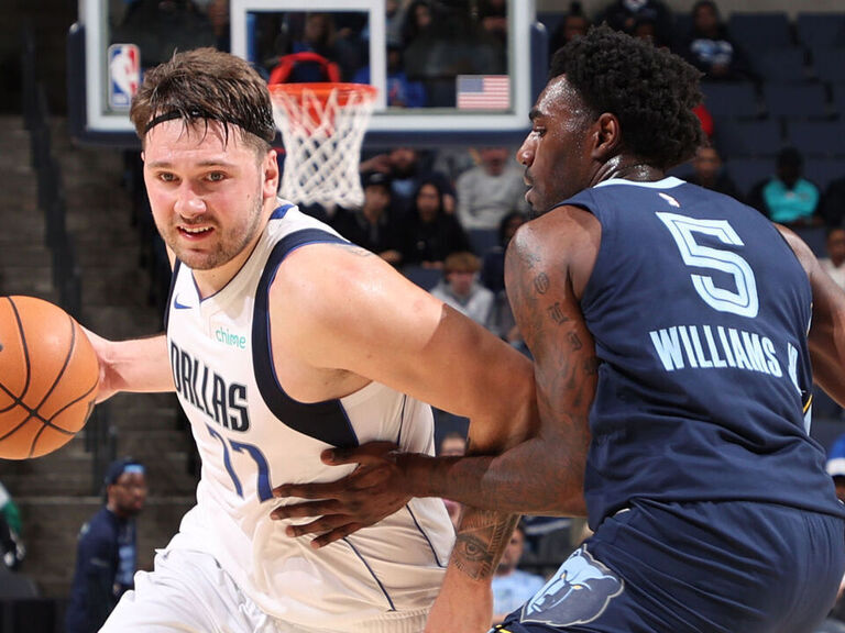 Luka Doncic Scores 35 Points, Mavericks Beat Grizzlies 120-113 For 3rd ...