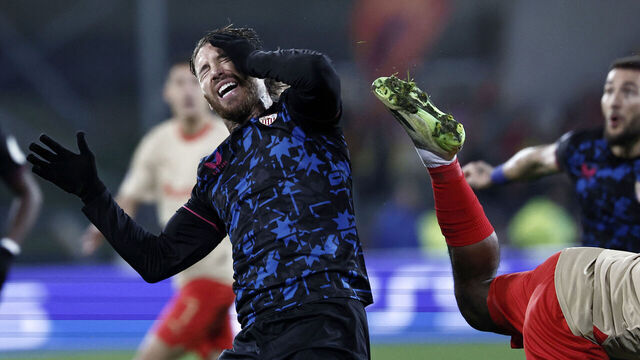 Sevilla's Spanish defender #04 Sergio Ramos grimaces during the Champions League football match between RC Lens and Sevilla at the Stade Bollaert-Delelis in Lens, northern France, on December 12, 2023.