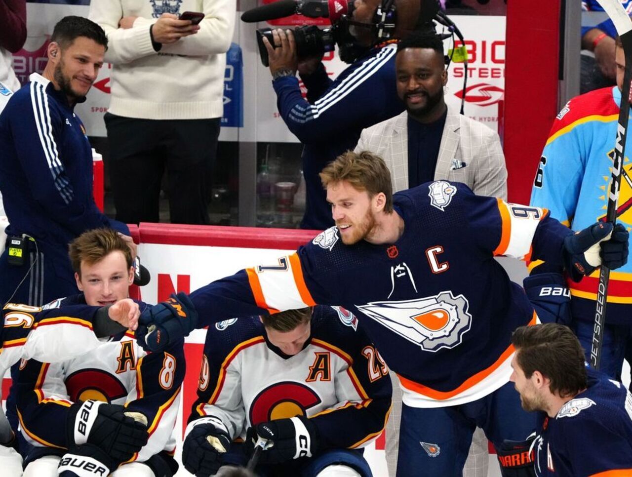 Pickard makes 26 saves for 1st NHL victory in almost 2 years, streaking  Oilers beat Devils 4-1