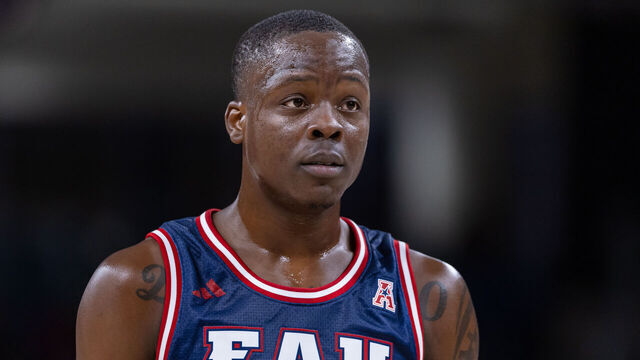 CHICAGO, ILLINOIS - NOVEMBER 8: Johnell Davis #1 of the Florida Atlantic Owls is seen during the game against the Loyola (Il) Ramblers in the Barstool Invitational at Wintrust Arena on November 8, 2023 in Chicago, Illinois.