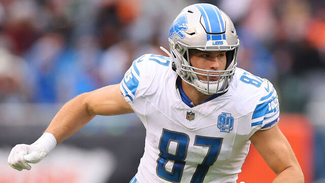 CHICAGO, ILLINOIS - DECEMBER 10: Sam LaPorta #87 of the Detroit Lions in action against the Chicago Bears at Soldier Field on December 10, 2023 in Chicago, Illinois.