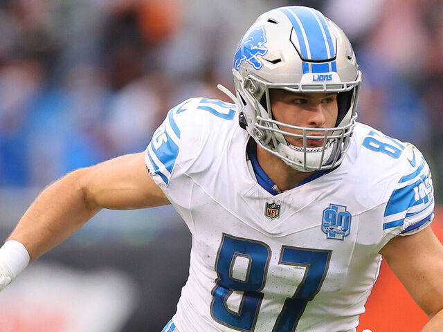 CHICAGO, ILLINOIS - DECEMBER 10: Sam LaPorta #87 of the Detroit Lions in action against the Chicago Bears at Soldier Field on December 10, 2023 in Chicago, Illinois.