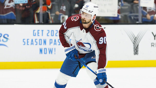 ANAHEIM, CA - DECEMBER 02: Colorado Avalanche left wing Tomas Tatar (90) shoots during the NHL hockey game against the Anaheim Ducks on December 02, 2023 at Honda Center in Anaheim, CA.