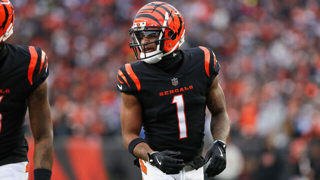 CINCINNATI, OH - DECEMBER 10: Cincinnati Bengals wide receiver Ja'Marr Chase (1) in action during the game against the Indianapolis Colts and the Cincinnati Bengals on December 10, 2023, at Paycor Stadium in Cincinnati, OH.