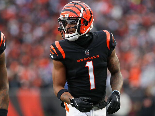 CINCINNATI, OH - DECEMBER 10: Cincinnati Bengals wide receiver Ja'Marr Chase (1) in action during the game against the Indianapolis Colts and the Cincinnati Bengals on December 10, 2023, at Paycor Stadium in Cincinnati, OH.