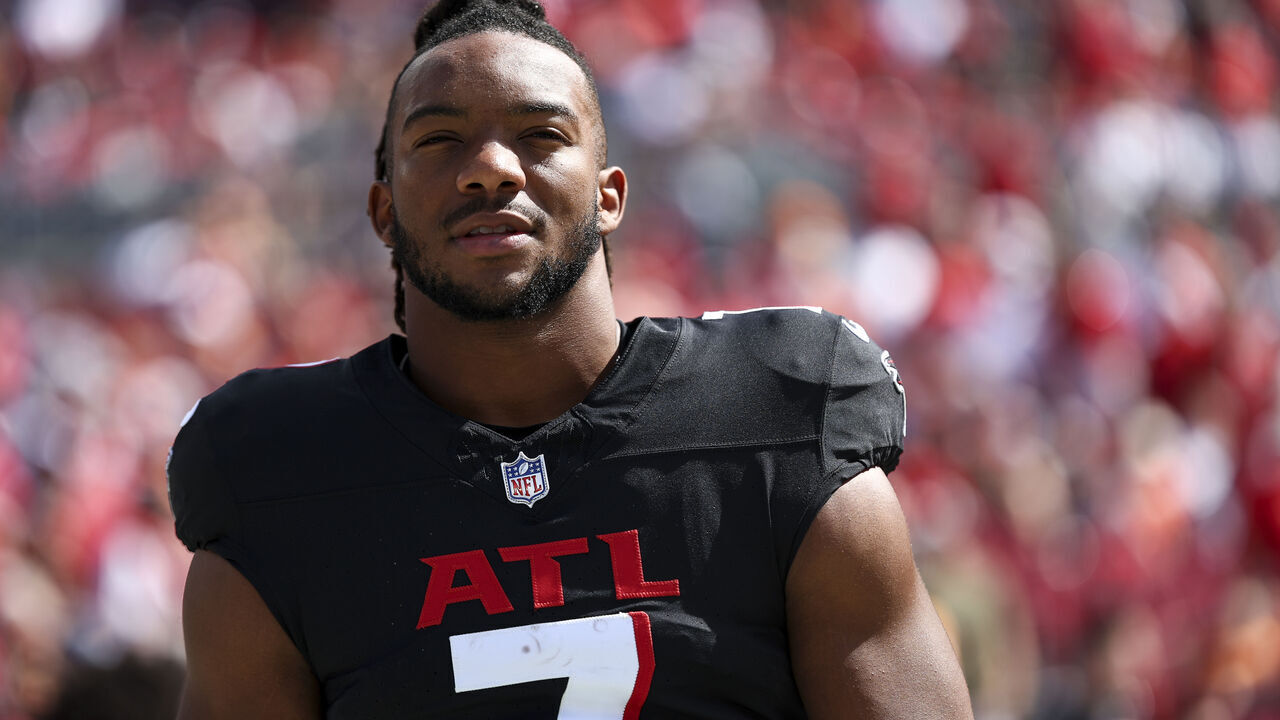 TAMPA, FL - OCTOBER 22: Bijan Robinson #7 of the Atlanta Falcons stands on the sidelines during the national anthem prior to an NFL football game against the Tampa Bay Buccaneers at Raymond James Stadium on October 22, 2023 in Tampa, Florida.