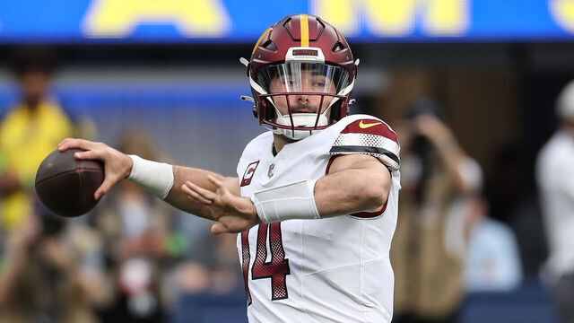 INGLEWOOD, CA - DECEMBER 17: Washington Commanders quarterback Sam Howell (14) passes during the NFL game between the Washington Commanders and the Los Angeles Rams on December 17, 2023, at SoFi Stadium in Inglewood, CA.