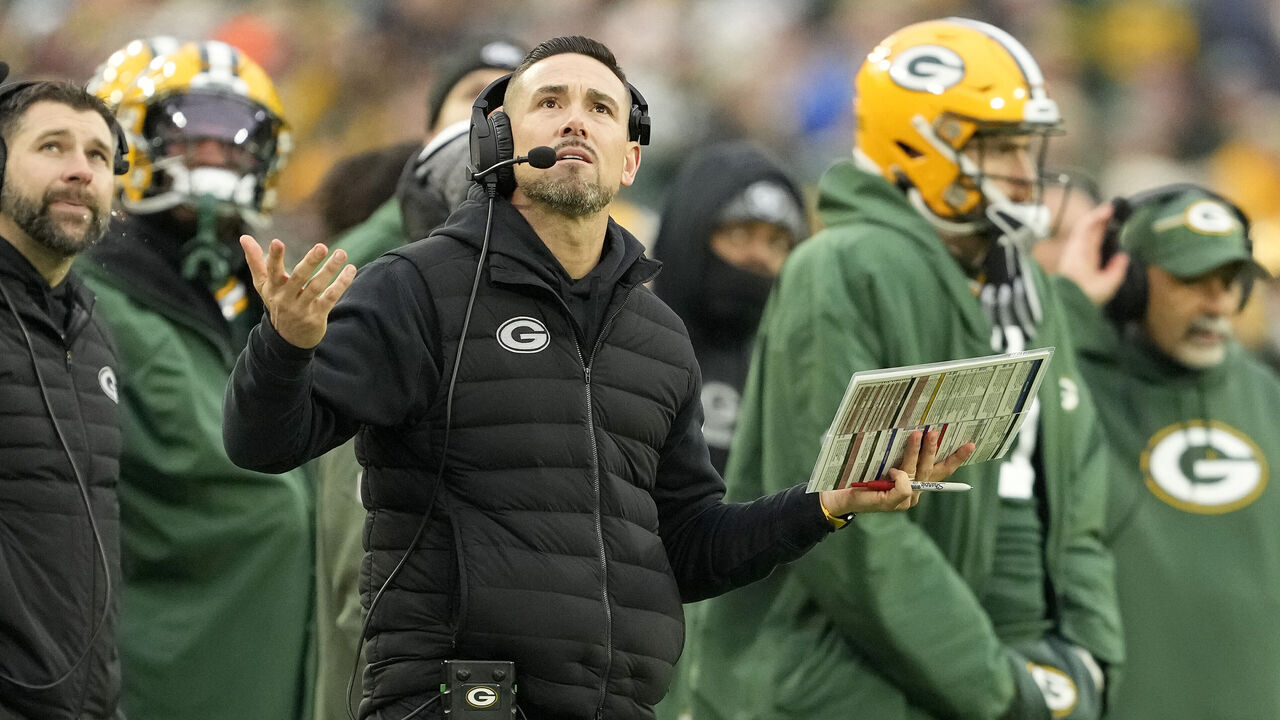GREEN BAY, WISCONSIN - DECEMBER 17: Head coach Matt LaFleur of the Green Bay Packers reacts during the fourth quarter against the Tampa Bay Buccaneers at Lambeau Field on December 17, 2023 in Green Bay, Wisconsin.