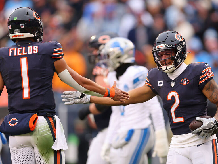 Bears WRs back Fields for 2024 'Quarterback of the future'