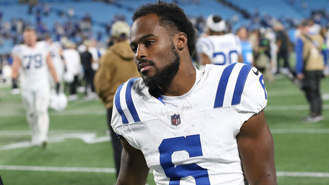 CHARLOTTE, NC - NOVEMBER 05: Indianapolis Colts wide receiver Isaiah McKenzie (6) during a NFL football game between the Indianapolis Colts and the Carolina Panthers on November 5, 2023 at Bank of America Stadium in Charlotte, N.C.