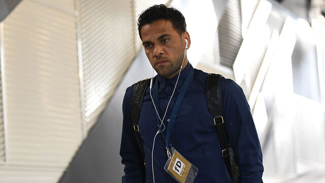 TURIN, ITALY - MAY 09: Daniel Alves of Juventus walks to the dressing room prior to the UEFA Champions League Semi Final second leg match between Juventus and AS Monaco at Juventus Stadium on May 9, 2017 in Turin, Italy.