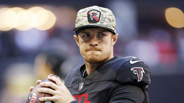 ATLANTA, GEORGIA - NOVEMBER 05: Taylor Heinicke #4 of the Atlanta Falcons warms up before a game against the Minnesota Vikings at Mercedes-Benz Stadium on November 05, 2023 in Atlanta, Georgia.