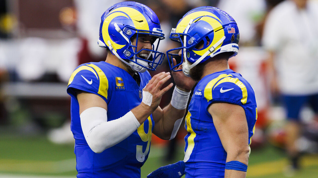 INGLEWOOD, CALIFORNIA - DECEMBER 17: Matthew Stafford #9 of the Los Angeles Rams celebrates with Cooper Kupp #10 of the Los Angeles Rams during a game against the Washington Commanders at SoFi Stadium on December 17, 2023 in Inglewood, California.
