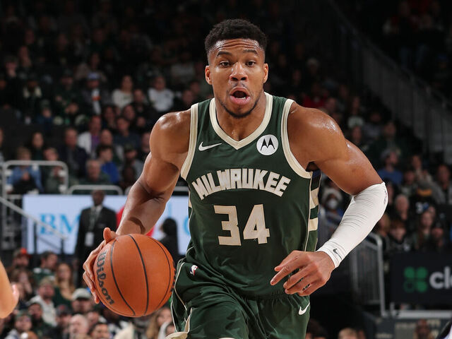 Antetokounmpo scores 37 as Bucks beat Magic 118-114 for 6th