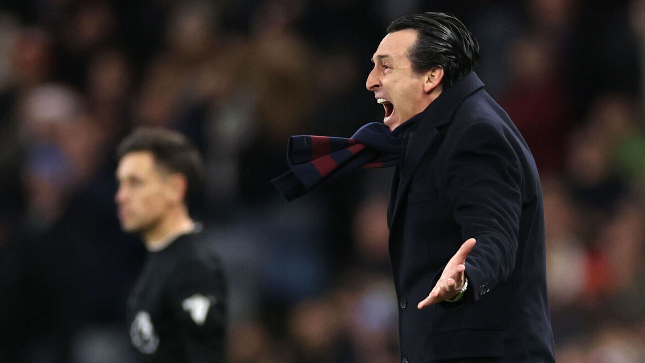 BIRMINGHAM, ENGLAND - DECEMBER 22: Unai Emery, Manager of Aston Villa, reacts during the Premier League match between Aston Villa and Sheffield United at Villa Park on December 22, 2023 in Birmingham, England.
