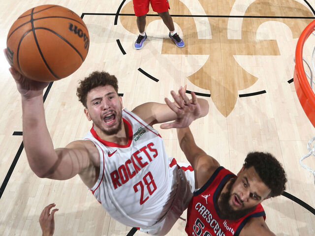 NEW ORLEANS, LA - DECEMBER 23: Alperen Sengun #28 of the Houston Rockets shoots the ball during the game against the New Orleans Pelicans on December 23, 2023 at the Smoothie King Center in New Orleans, Louisiana. Mandatory Copyright Notice: Copyright 2023 NBAE