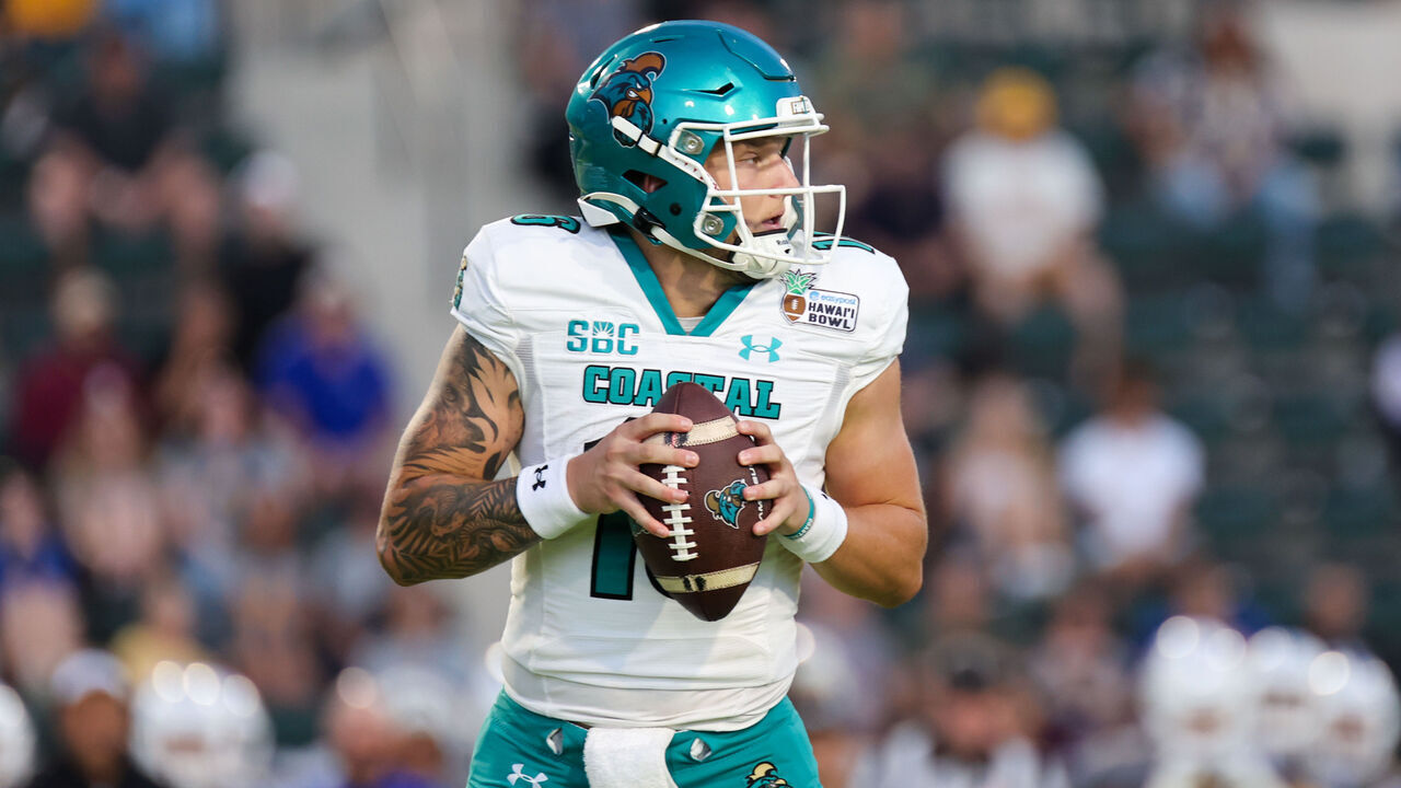HONOLULU, HAWAII - DECEMBER 23: Ethan Vasko #16 of the Coastal Carolina Chanticleers looks downfield for an open receiver during the first half of the Hawaii Bowl against the San Jose State Spartans at Clarence T.C. Ching Athletics Complex on December 23, 2023 in Honolulu, Hawaii.