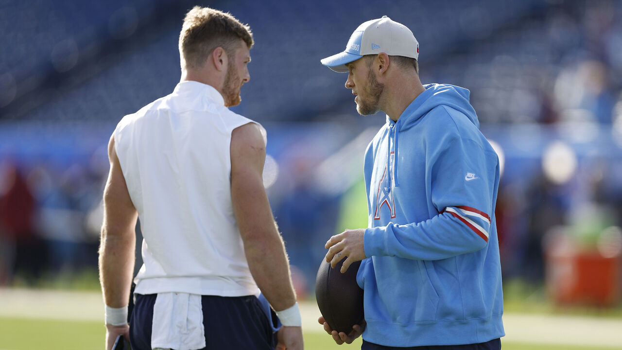 NASHVILLE, TENNESSEE - DECEMBER 17: Will Levis #8 and Ryan Tannehill #17 of the Tennessee Titans talk prior to a game against the Houston Texans at Nissan Stadium on December 17, 2023 in Nashville, Tennessee.