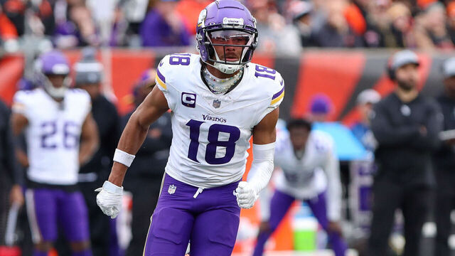 CINCINNATI, OH - DECEMBER 16: Minnesota Vikings wide receiver Justin Jefferson (18) in action during the game against the Minnesota Vikings and the Cincinnati Bengals on December 16, 2023, at Paycor Stadium in Cincinnati, OH.