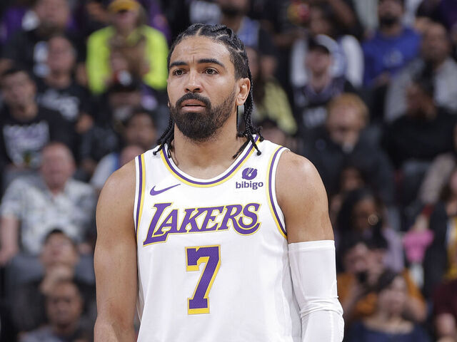 Report: Lakers' Vincent to undergo knee surgery, will miss 6-8 weeks | theScore.com