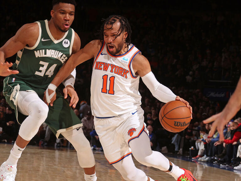 Brunson's 38 Points Help Knicks Snap Bucks' Win Streak | TheScore.com