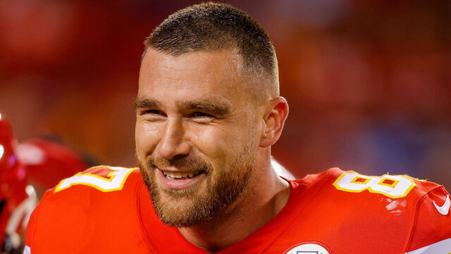 KANSAS CITY, MO - NOVEMBER 06: Travis Kelce #87 of the Kansas City Chiefs smiles after pregame warmups during pregame warmups prior to the game against the Tennessee Titans at Arrowhead Stadium on November 6, 2022 in Kansas City, Missouri.