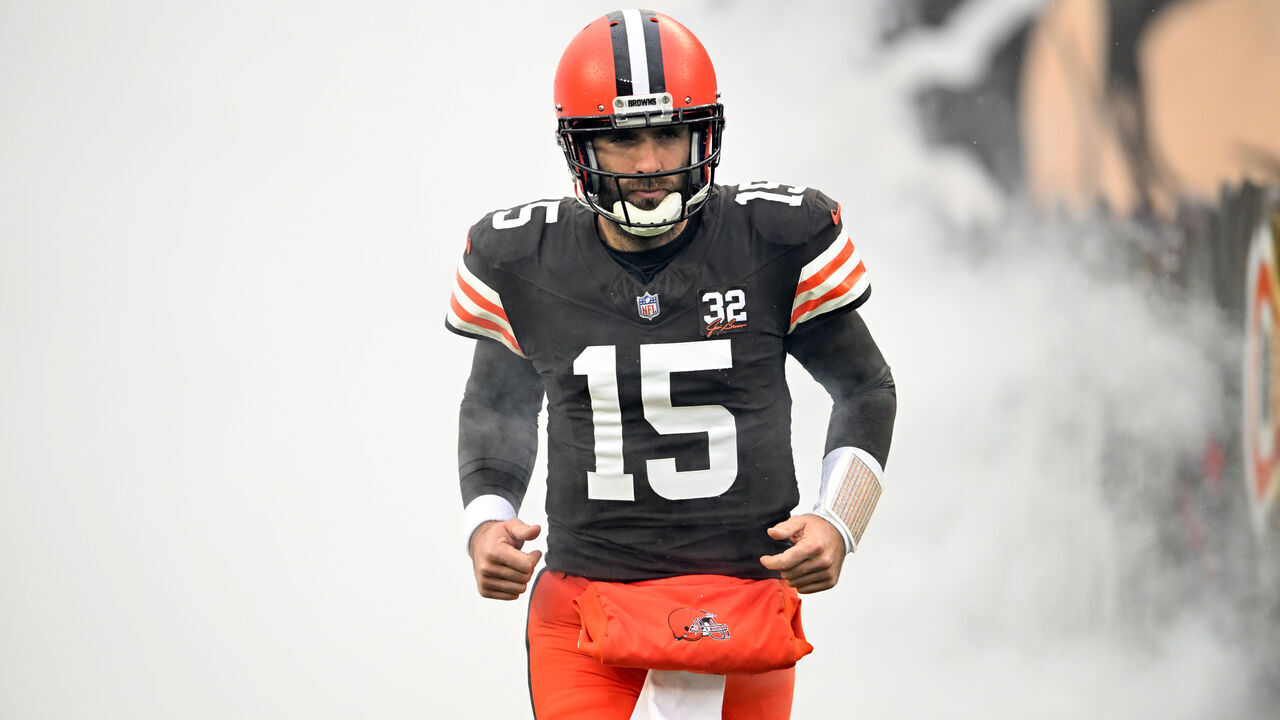 CLEVELAND, OHIO - DECEMBER 17: Joe Flacco #15 of the Cleveland Browns is introduced prior to a game against the Chicago Bears at Cleveland Browns Stadium on December 17, 2023 in Cleveland, Ohio.